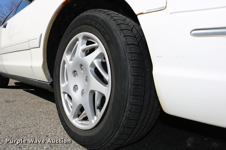 image for item DD0016 1998 Ford Crown Victoria