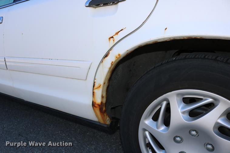 image for item DD0016 1998 Ford Crown Victoria