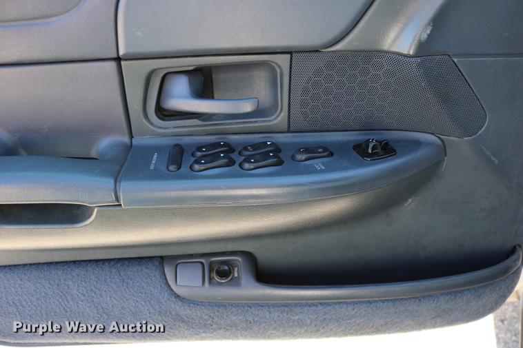 image for item DD0017 1999 Ford Crown Victoria
