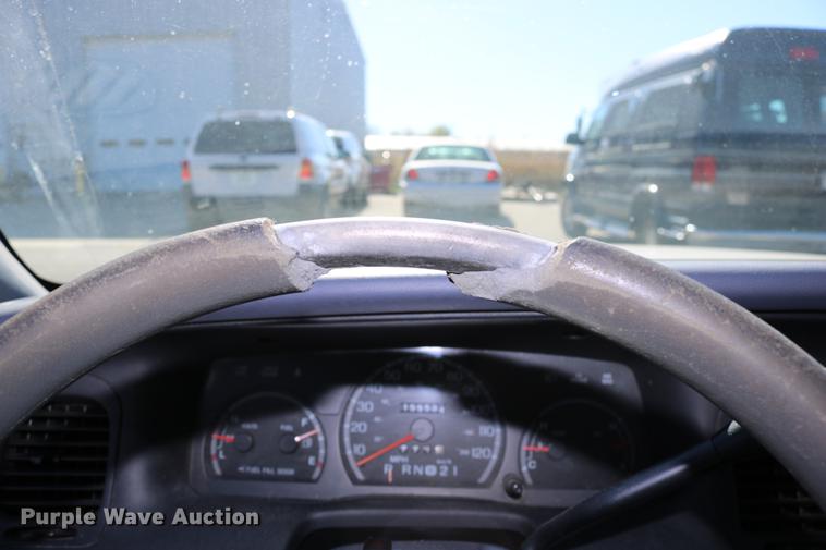 image for item DD0017 1999 Ford Crown Victoria