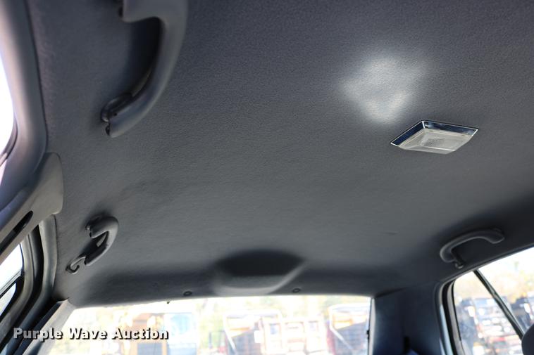 image for item DD0017 1999 Ford Crown Victoria