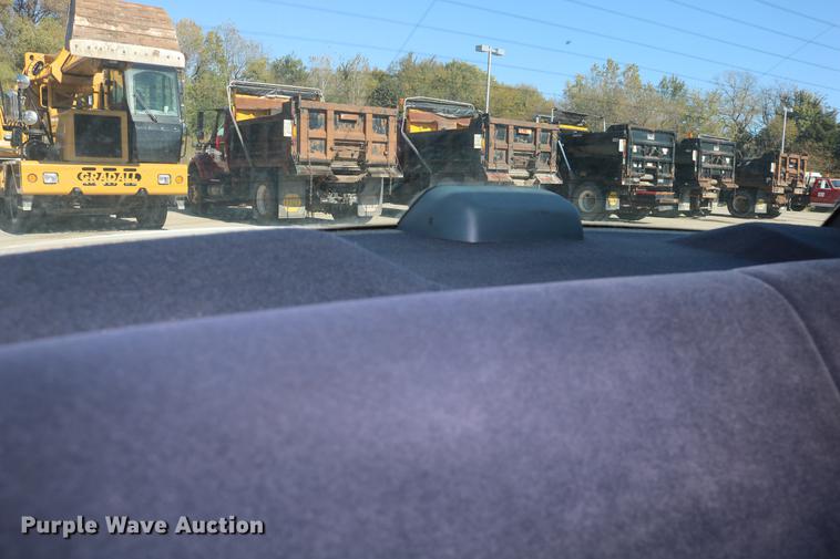 image for item DD0017 1999 Ford Crown Victoria