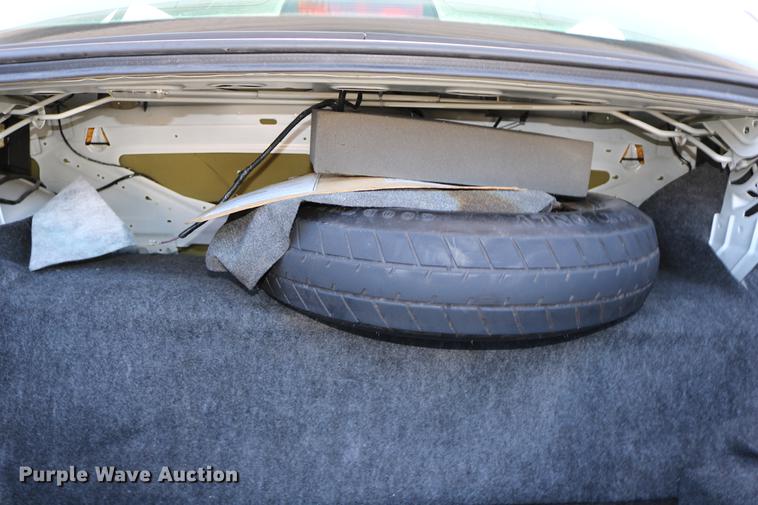 image for item DD0017 1999 Ford Crown Victoria