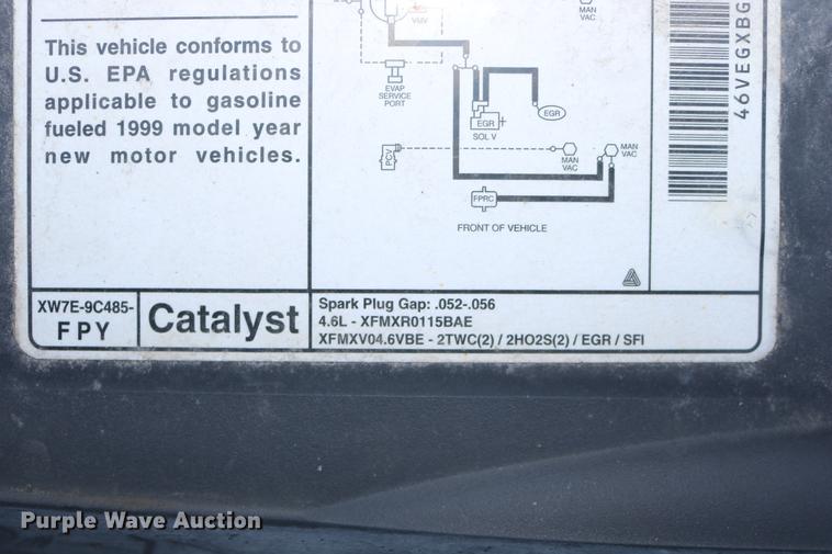 image for item DD0017 1999 Ford Crown Victoria