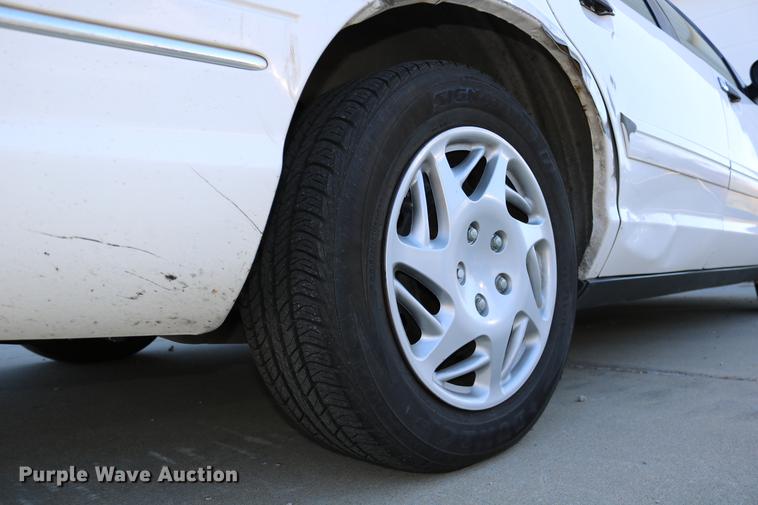 image for item DD0017 1999 Ford Crown Victoria