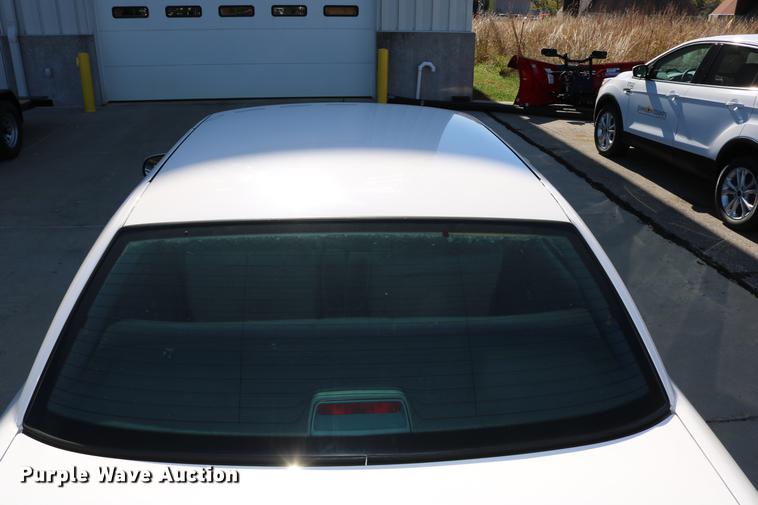 image for item DD0017 1999 Ford Crown Victoria