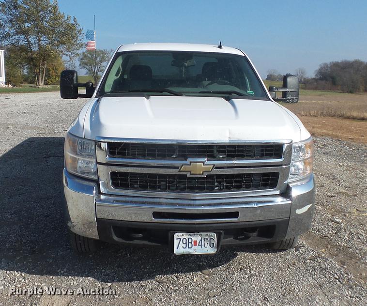image for item DD9019 2008 Chevrolet Silverado 3500HD Crew Cab pickup truck