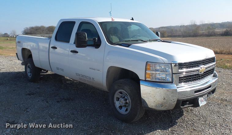 image for item DD9019 2008 Chevrolet Silverado 3500HD Crew Cab pickup truck