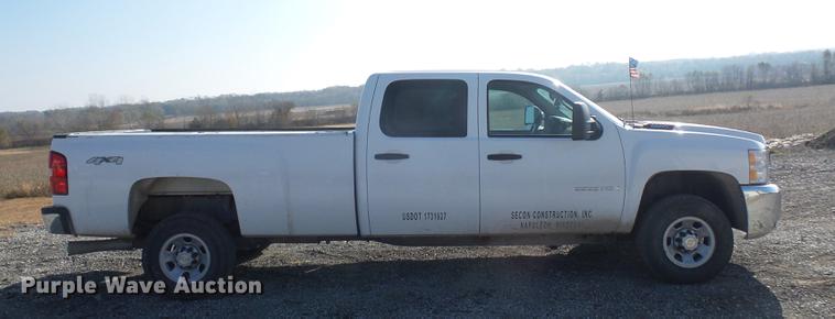 image for item DD9019 2008 Chevrolet Silverado 3500HD Crew Cab pickup truck