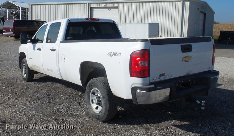image for item DD9019 2008 Chevrolet Silverado 3500HD Crew Cab pickup truck