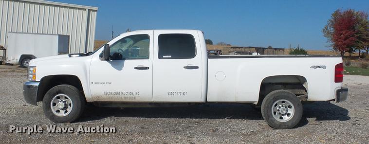 image for item DD9019 2008 Chevrolet Silverado 3500HD Crew Cab pickup truck