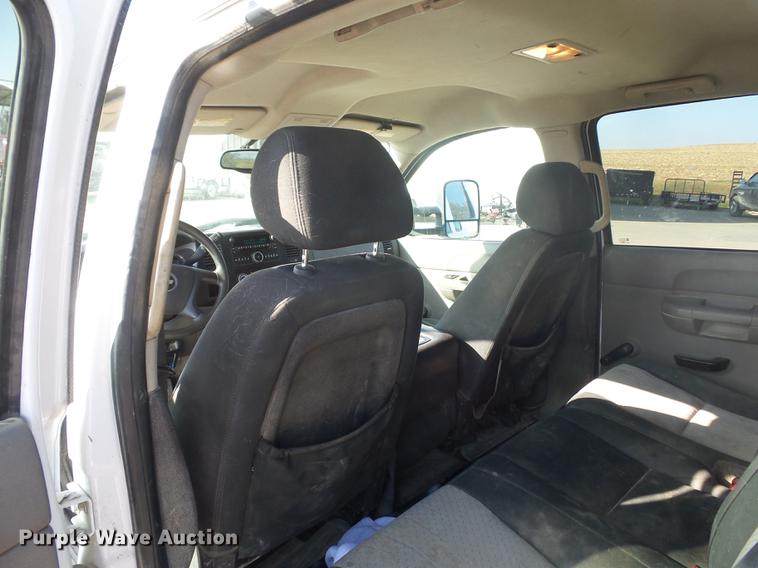 image for item DD9019 2008 Chevrolet Silverado 3500HD Crew Cab pickup truck