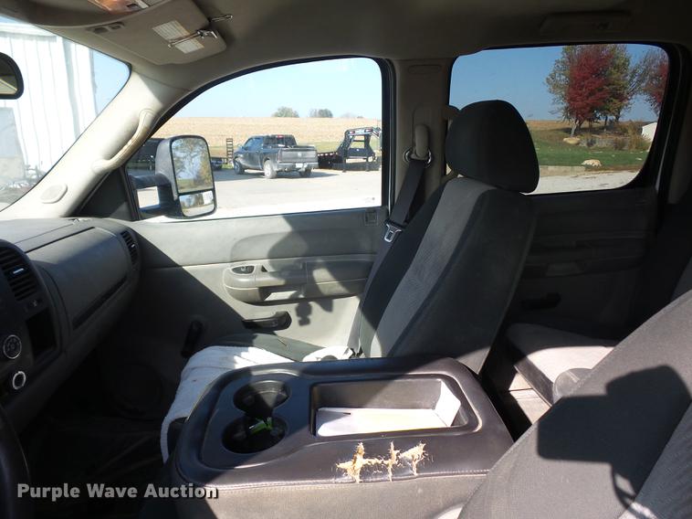 image for item DD9019 2008 Chevrolet Silverado 3500HD Crew Cab pickup truck