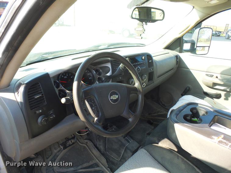image for item DD9019 2008 Chevrolet Silverado 3500HD Crew Cab pickup truck