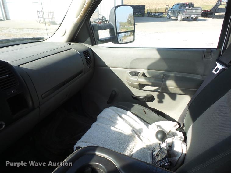 image for item DD9019 2008 Chevrolet Silverado 3500HD Crew Cab pickup truck