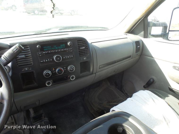 image for item DD9019 2008 Chevrolet Silverado 3500HD Crew Cab pickup truck