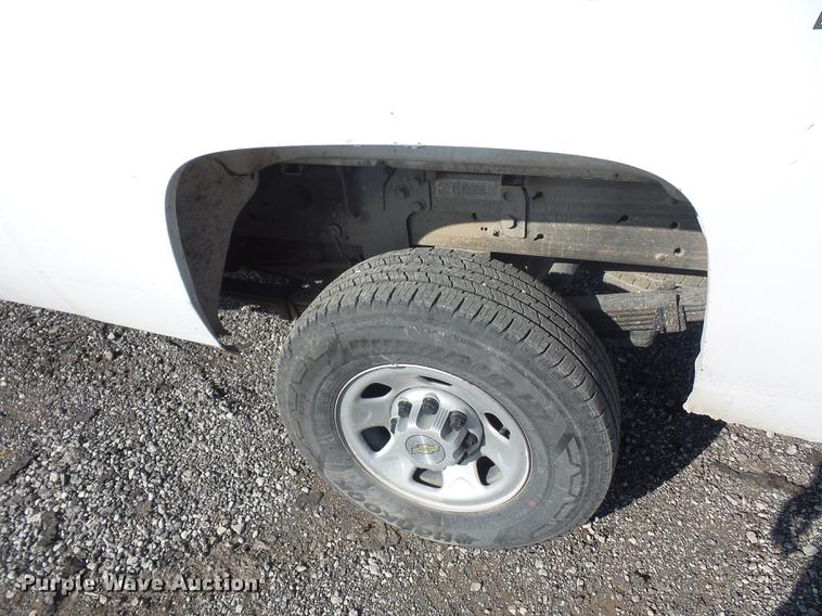 image for item DD9019 2008 Chevrolet Silverado 3500HD Crew Cab pickup truck