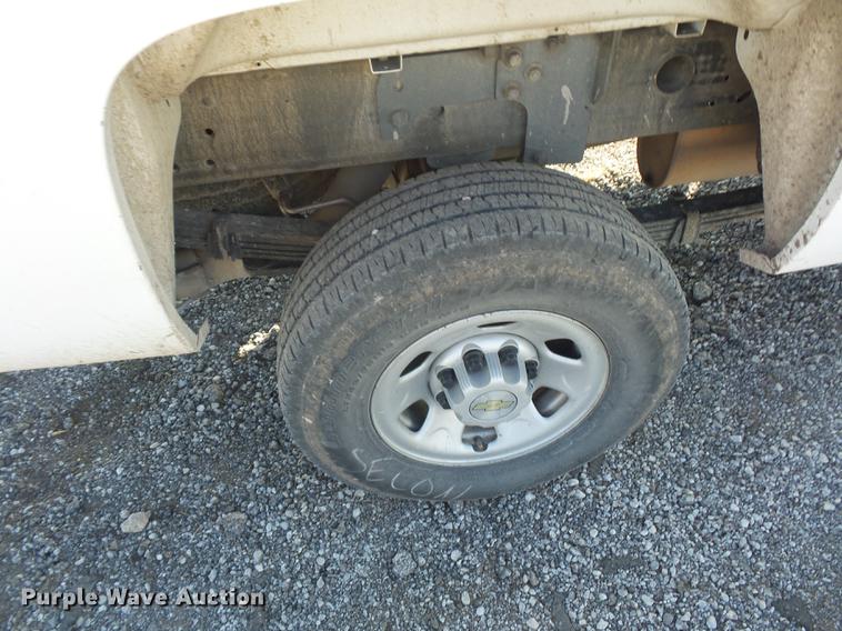 image for item DD9019 2008 Chevrolet Silverado 3500HD Crew Cab pickup truck