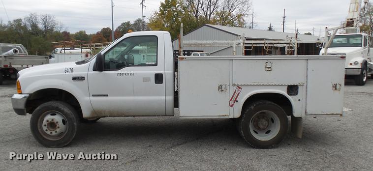 image for item DD9021 2001 Ford F450 Super Duty utility truck