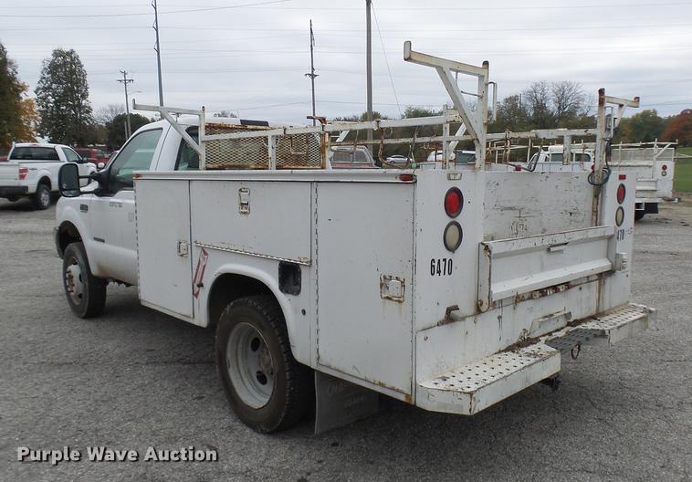 image for item DD9021 2001 Ford F450 Super Duty utility truck