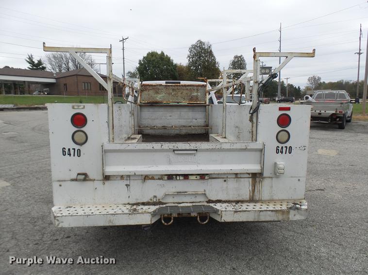 image for item DD9021 2001 Ford F450 Super Duty utility truck