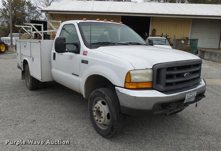 image for item DD9021 2001 Ford F450 Super Duty utility truck