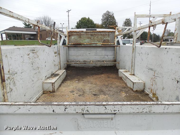 image for item DD9021 2001 Ford F450 Super Duty utility truck