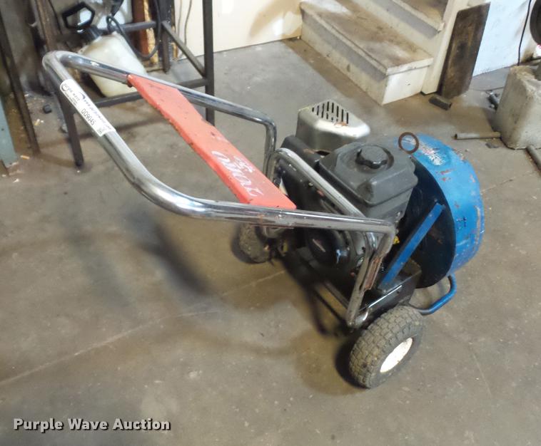 image for item DD9045 Toro blower
