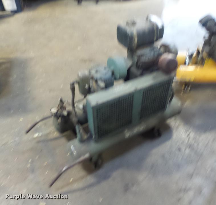 image for item DD9055 Air compressor