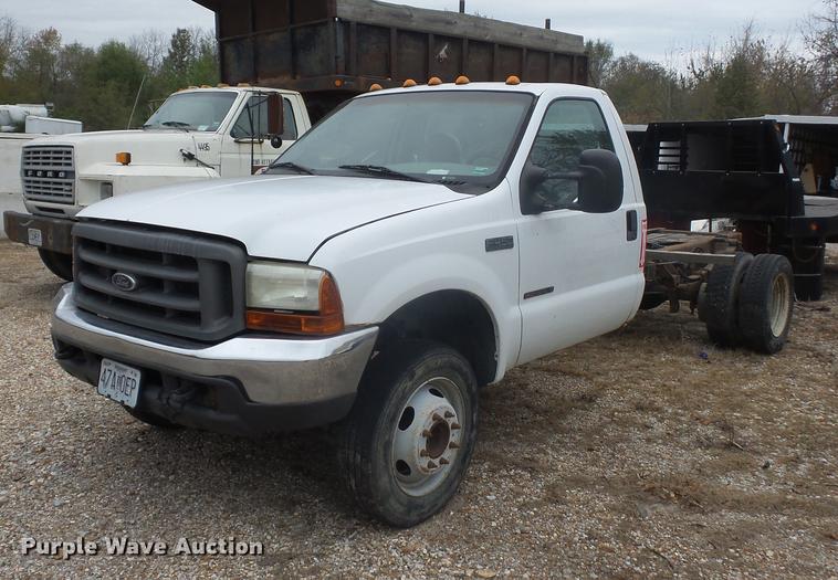image for item DD9061 1999 Ford F450 Super Duty truck cab and chassis