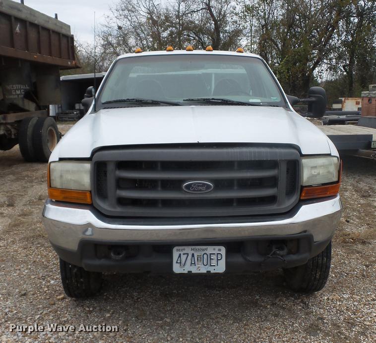 image for item DD9061 1999 Ford F450 Super Duty truck cab and chassis