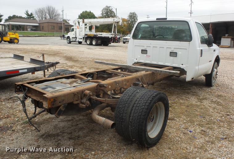 image for item DD9061 1999 Ford F450 Super Duty truck cab and chassis