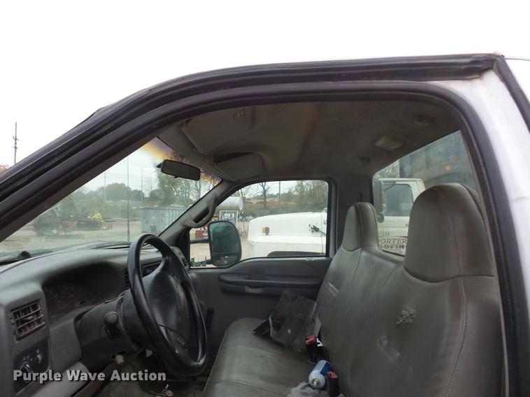 image for item DD9061 1999 Ford F450 Super Duty truck cab and chassis