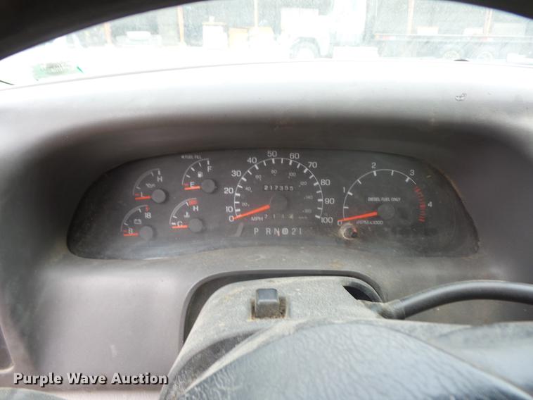 image for item DD9061 1999 Ford F450 Super Duty truck cab and chassis