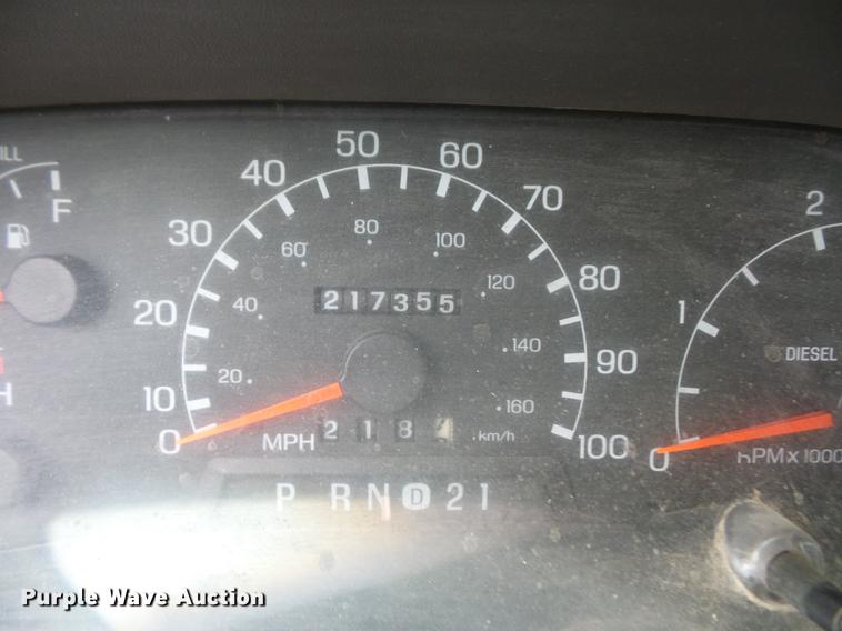 image for item DD9061 1999 Ford F450 Super Duty truck cab and chassis