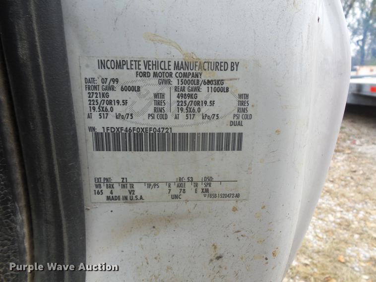 image for item DD9061 1999 Ford F450 Super Duty truck cab and chassis