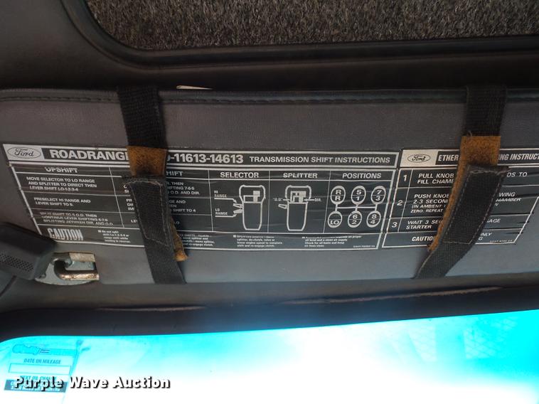 image for item DD9064 1987 Ford LTL9000 flatbed truck