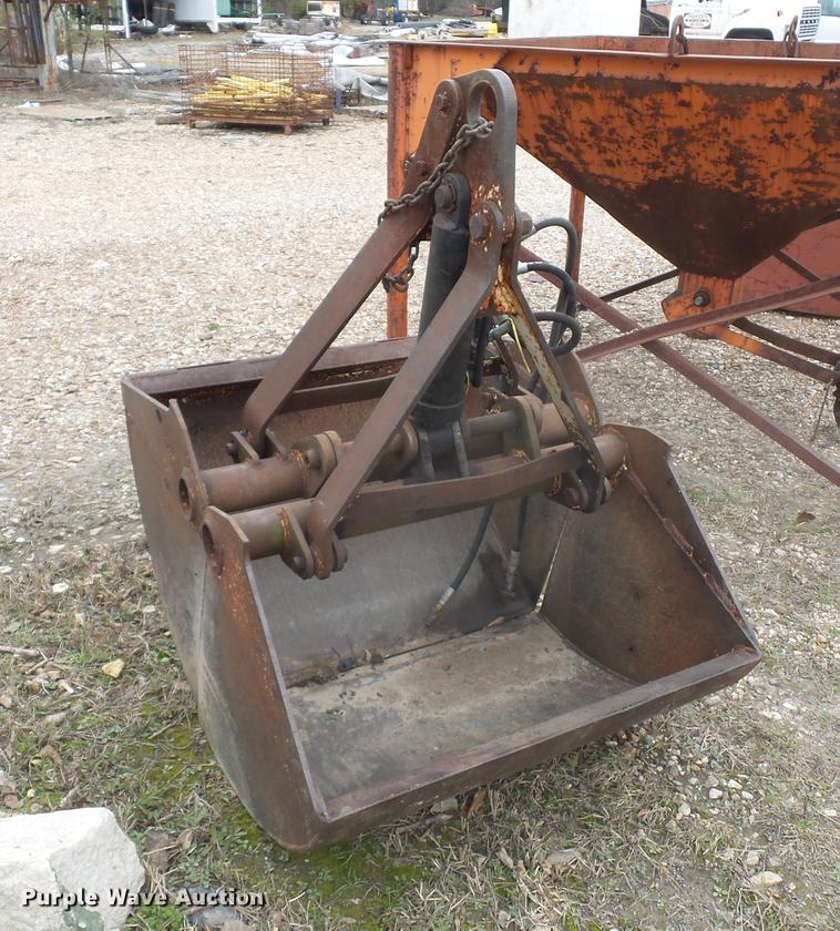image for item DD9065 Hydraulic clamshell bucket