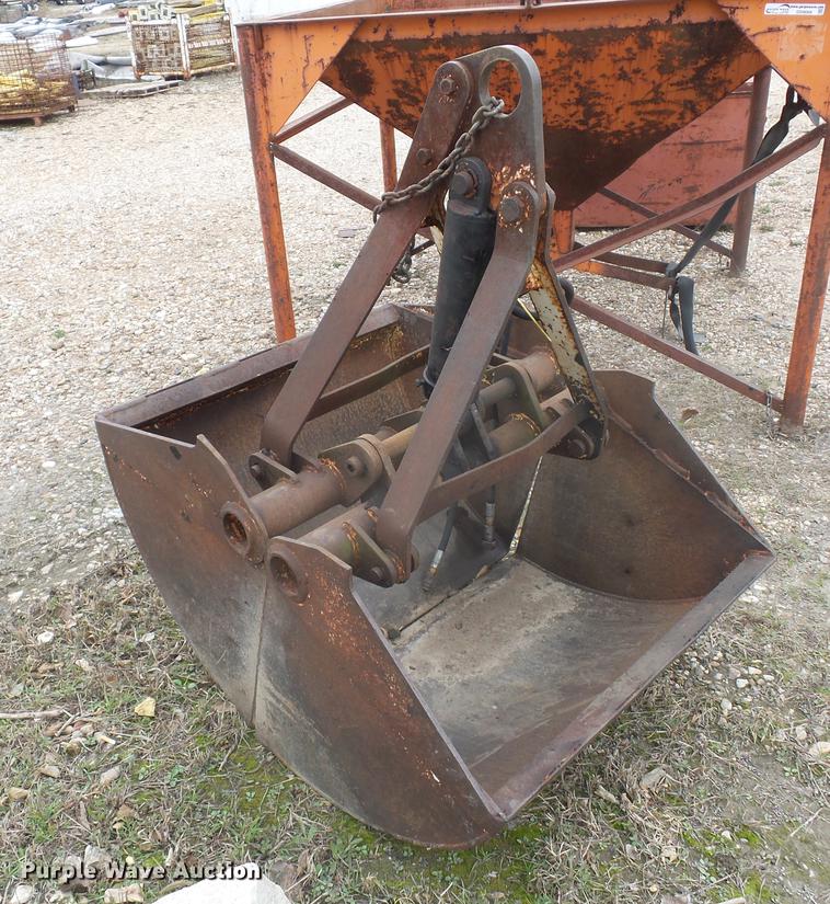 image for item DD9065 Hydraulic clamshell bucket