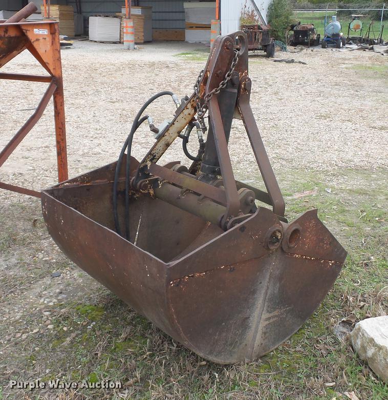 image for item DD9065 Hydraulic clamshell bucket
