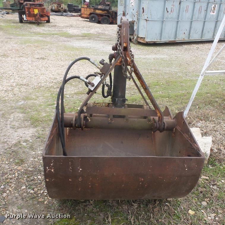 image for item DD9065 Hydraulic clamshell bucket