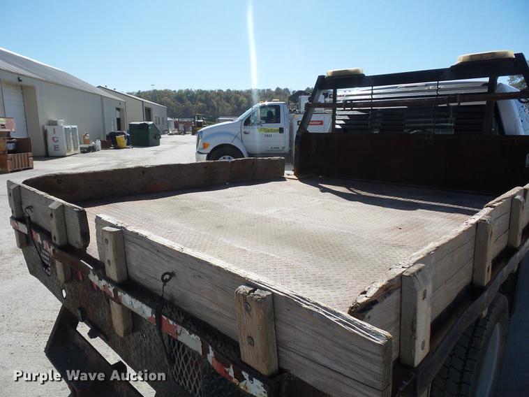 image for item DD9502 2011 Ford F450 Super Duty SuperCab flatbed truck