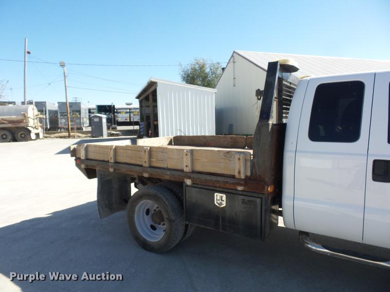 image for item DD9502 2011 Ford F450 Super Duty SuperCab flatbed truck
