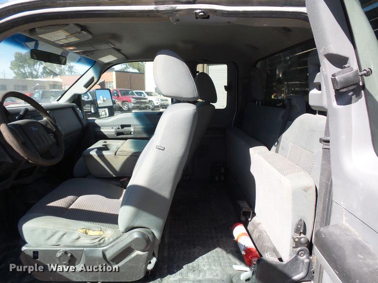 image for item DD9502 2011 Ford F450 Super Duty SuperCab flatbed truck