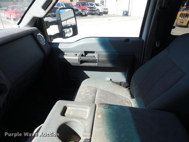 image for item DD9502 2011 Ford F450 Super Duty SuperCab flatbed truck