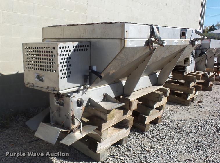 image for item DD9511 Henderson stainless steel spreader