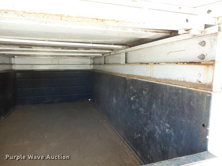 image for item DD9513 2003 Ford F250 Super Duty utility bed pickup truck