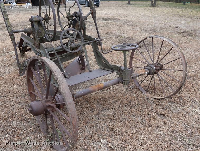 image for item DD9521 C.D. Edwards Mfg. Co. 46H grader