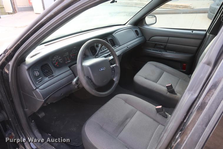 image for item DD9526 2008 Ford Crown Victoria Police Interceptor