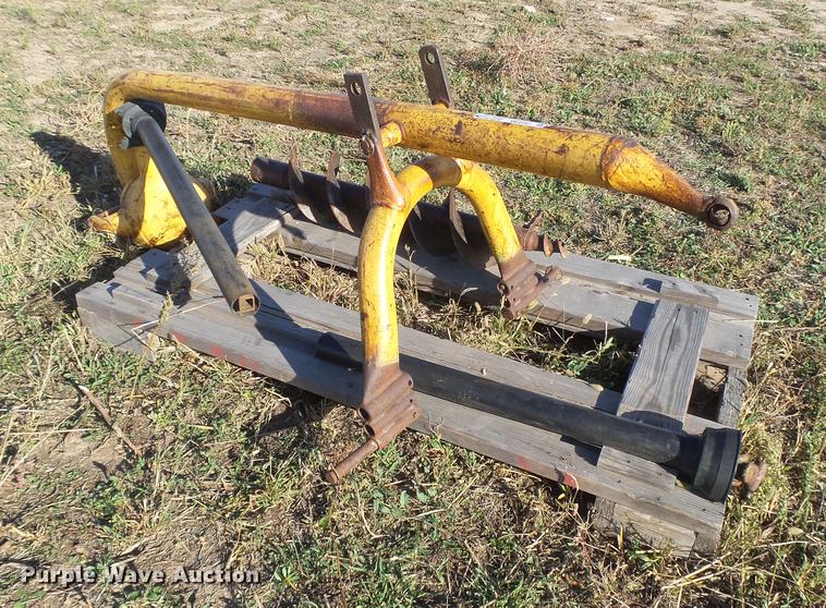image for item DE9197 Danuser F7-4 post hole auger